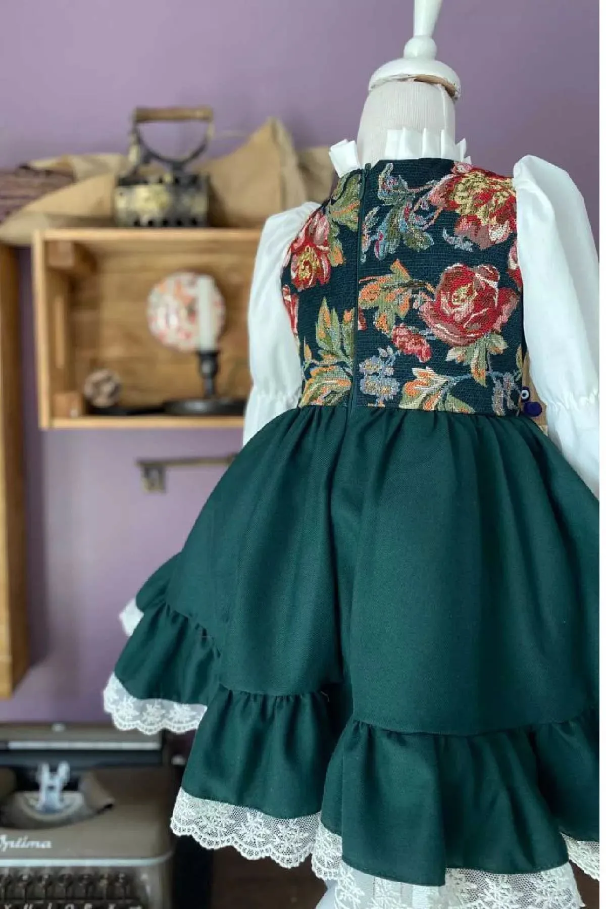 Chelsea Green Vintage Dress