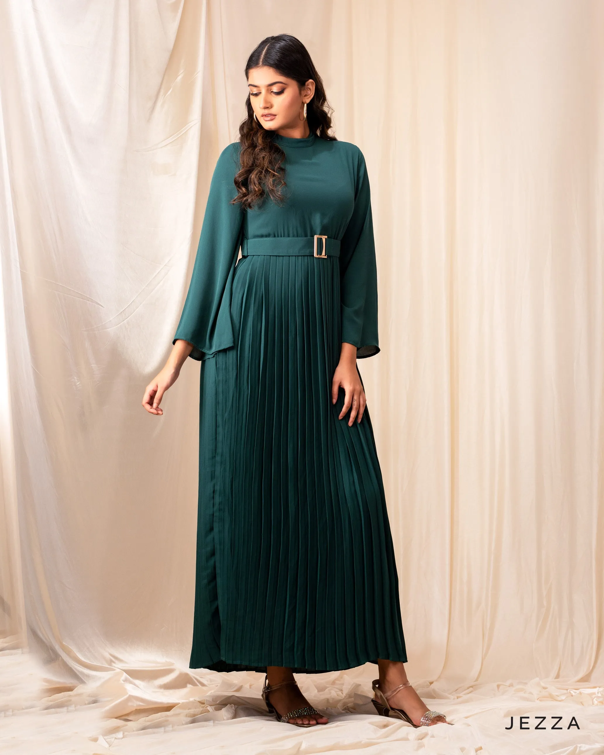 Elegant Pleated Polyester Dress 52814