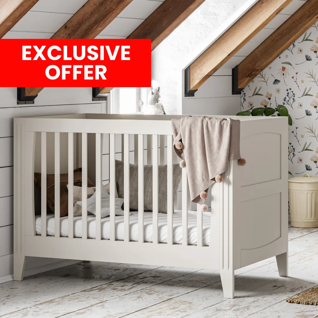 Milenne White Cot, Compactum & Changer Bundle