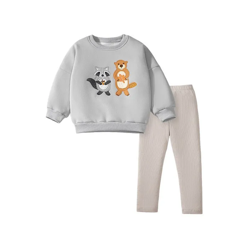 Toddler/Kid Boy Raccoon and Beaver Embroidery Sweatshirt with Pants Set